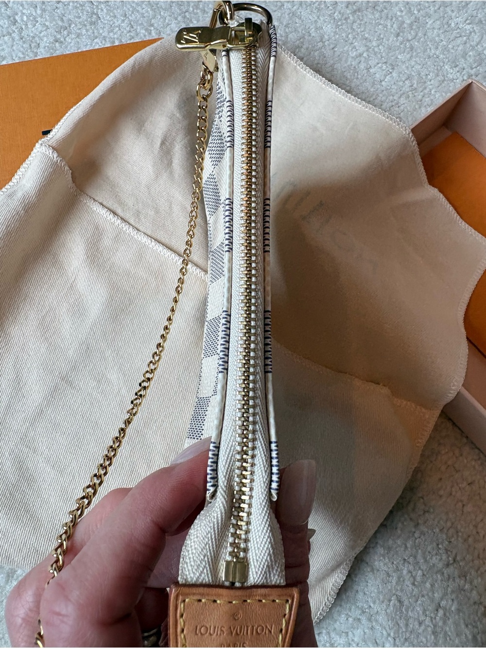 Louis Vuitton Damier Azur Mini Pochette Accessoires - Cream/Blue - Picture 7 of 11